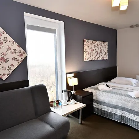 Sleepinn Airport Bed & Breakfast 3*