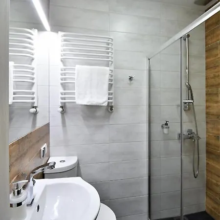 Bed & Breakfast Sleepinn Airport 4*