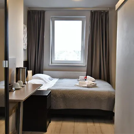 Bed & Breakfast Sleepinn Airport 4*