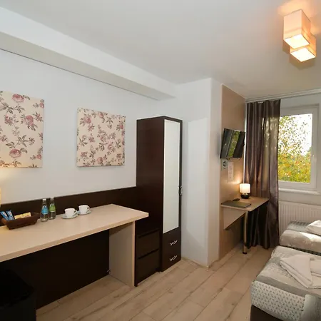 Bed & Breakfast Sleepinn Airport 3*