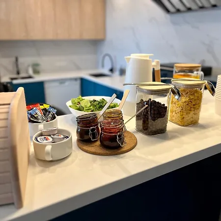 Sleepinn Airport Bed & Breakfast