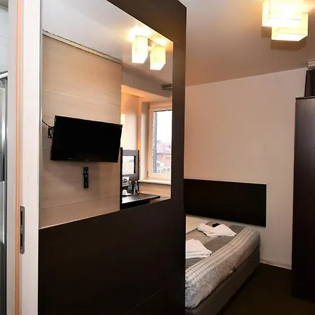 Bed & Breakfast Sleepinn Airport 3*