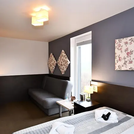 Sleepinn Airport Bed & Breakfast 3*