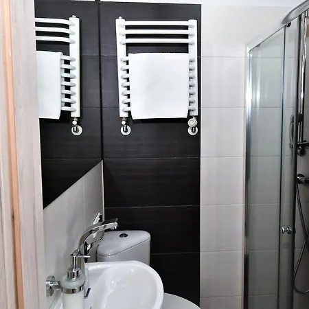 Sleepinn Airport Bed and breakfast 4*