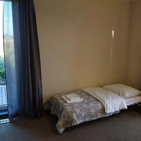 Bed & Breakfast Sleepinn Airport 4*