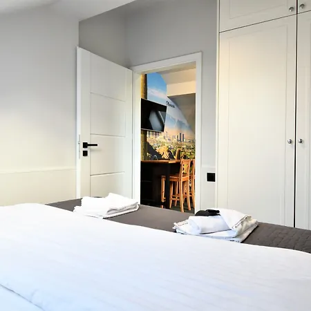 Oda ve Kahvaltı Sleepinn Airport 4*