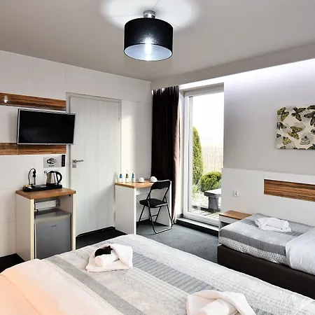 Sleepinn Airport Oda ve Kahvaltı 4*