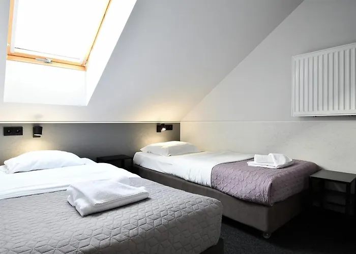 Bed & Breakfast Sleepinn Airport 4*