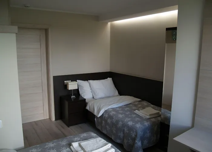 Sleepinn Airport Bed & Breakfast 4*