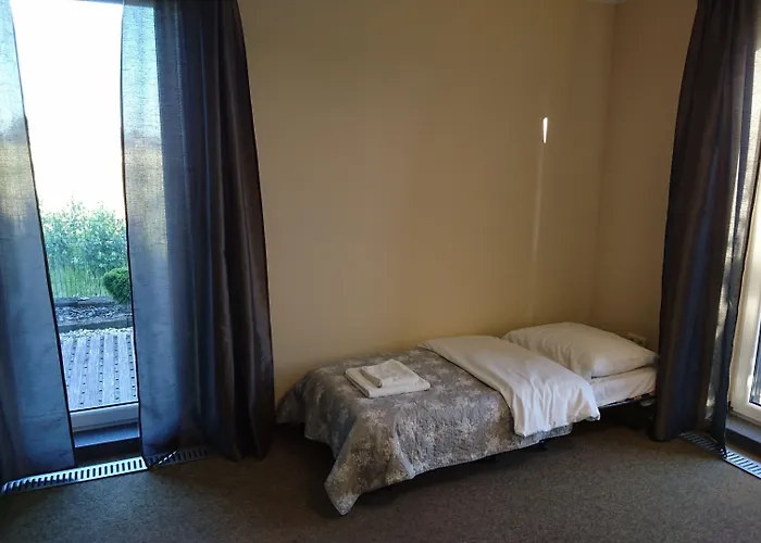 Bed & Breakfast Sleepinn Airport 4*