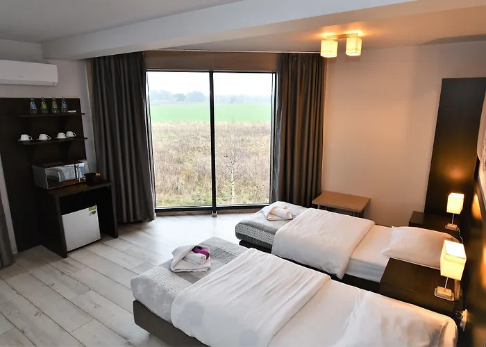 Bed & Breakfast Sleepinn Airport 4*