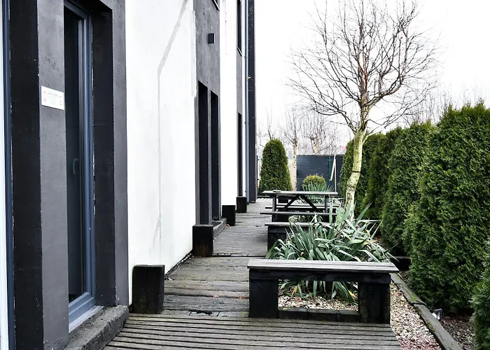 Sleepinn Airport Bed & Breakfast